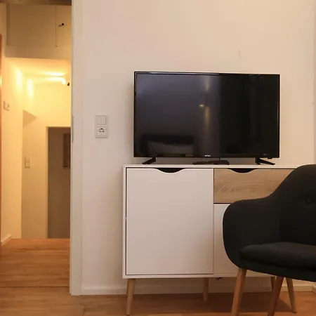 1step2allcities House&garden Holiday home *