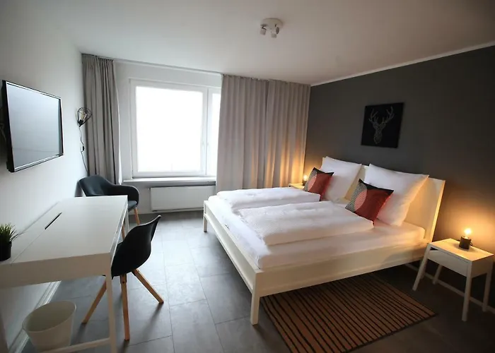 一步通全市度假屋&花园 *