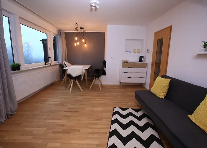 度假居 一步通全市度假屋&花园 *