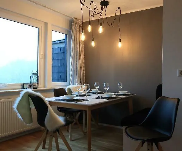 一步通全市度假屋&花园