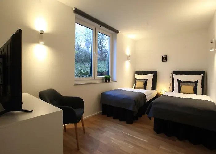 一步通全市度假屋&花园 *