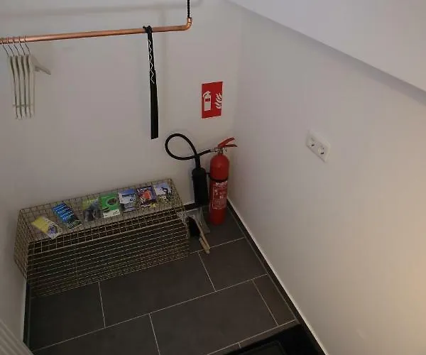 度假居 一步通全市度假屋&花园 *