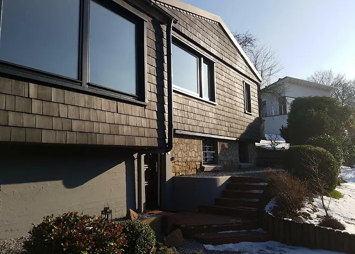 一步通全市度假屋&花园 *