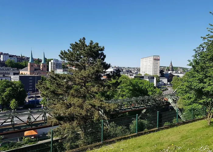 一步通全市度假屋&花园 伍珀塔尔